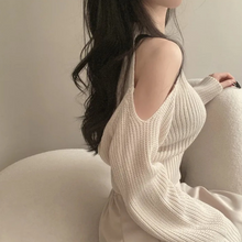 Load image into Gallery viewer, Open Shoulder Sweater
