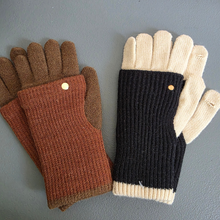 Load image into Gallery viewer, Two-tone Knit Gloves
