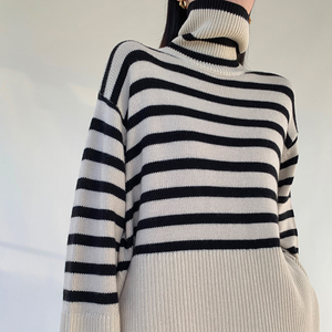 Loose Striped Turtleneck